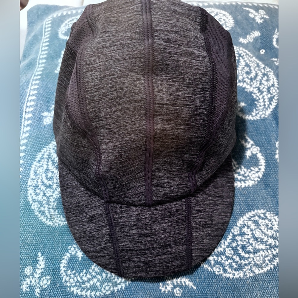 Athleta Run Cap In SuperSonic Reflective Ventilation Gray One Size/Size S/M